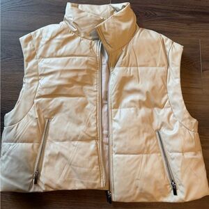 Zara Women's Cream Puffer Vest
